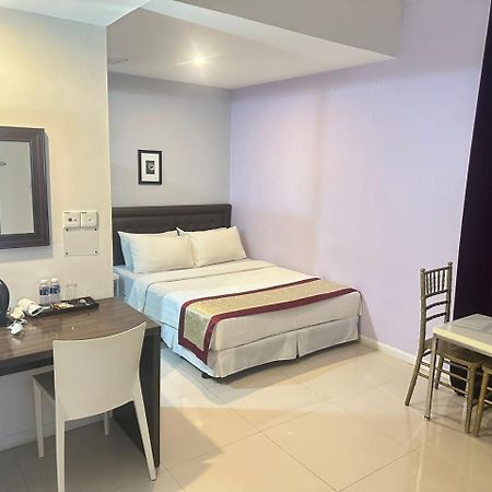 Kingsman Boutique Hotel Kota Kinabalu Esterno foto